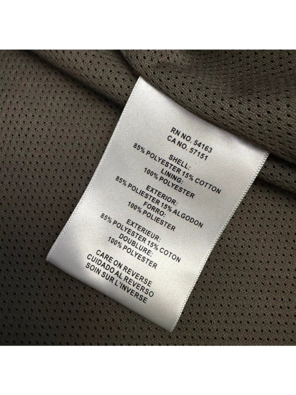 Levi’s Water Resistant Jacket - Picture 5 of 9
